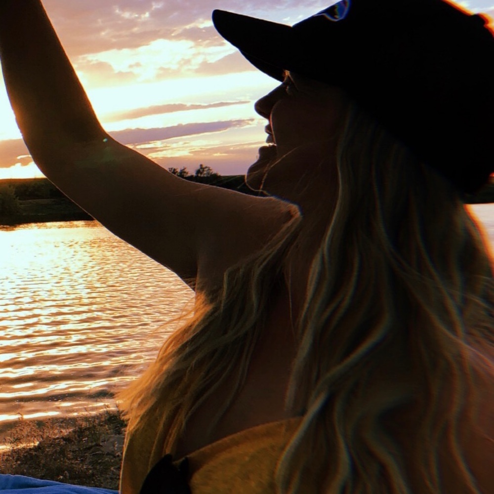 Meet your Posher, Leah